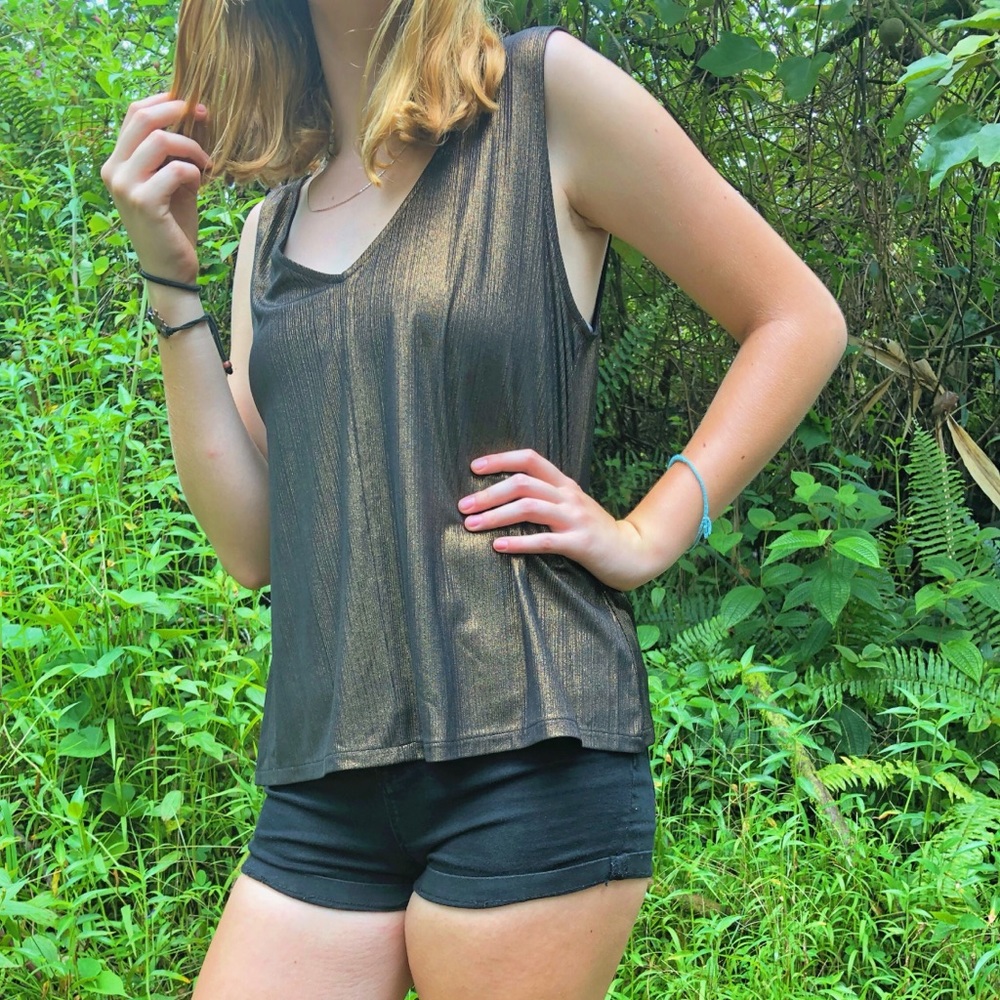 GOLDEN v-neck tank top